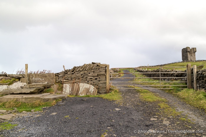 travelyesplease.com | Cliffs of Moher Coastal Walk- Walking the Cliffs of Moher from Hags Head