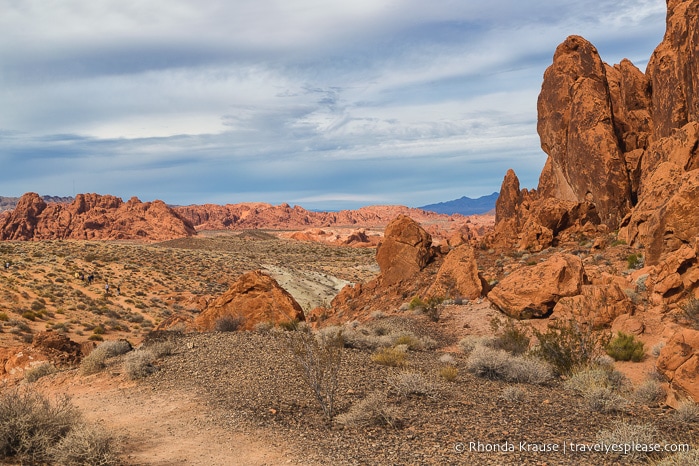 travelyesplease.com | Half a Day in Valley of Fire State Park- Best Hikes and Scenic Spots for a Short Visit