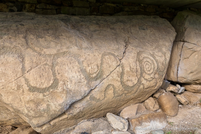 travelyesplease.com | Brú na Bóinne- Visiting Newgrange and Knowth Passage Tombs