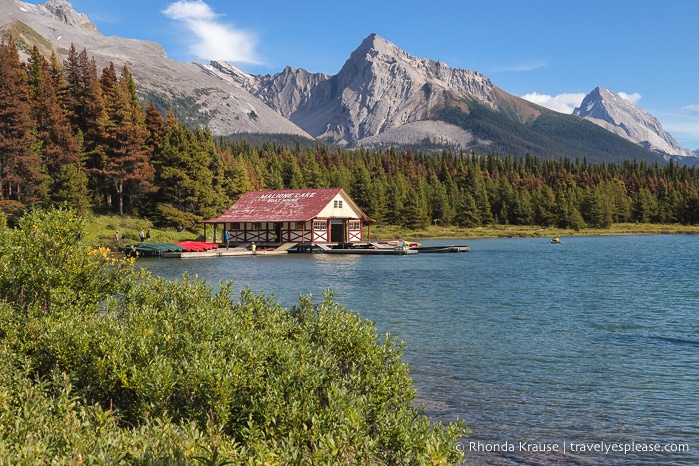 travelyesplease.com | Scenic Cruise on Maligne Lake - Jasper National Park, Canada