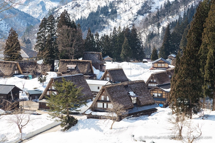 Gassho-zukuri houses in Ainokura village, Gokayama