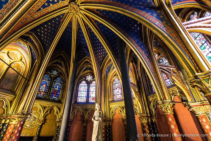 Interior of the lower chapel of Sainte-Chapelle.